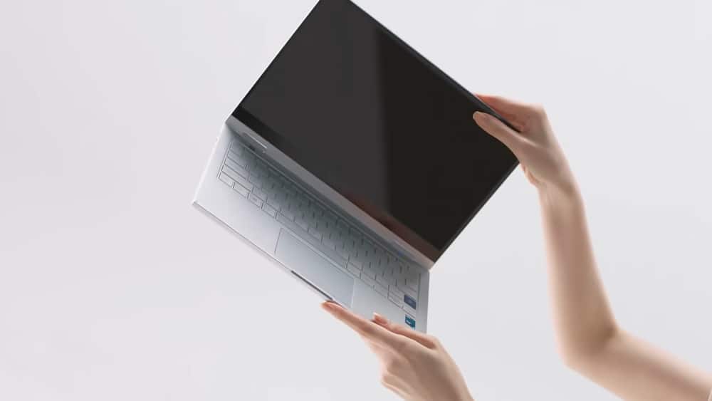 Samsung Unboxes Galaxy Book Flex 2 5G