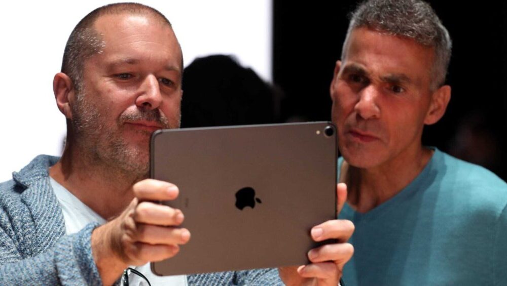 Apple is Shifting Its Executives for a Mysterious New Project
