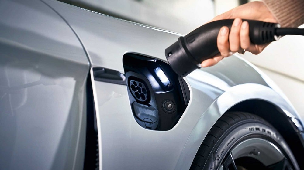 MoIP Proposes 50% Increase in Regulatory Duties on Import of EV and HEV CBUs