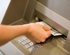 Online Fraud | DIG's Wife Deprived of Cash | ProPakistani