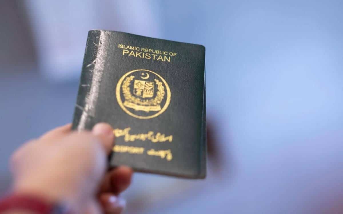 Pakistan to Award Citizenship to Those Living in the Country for 7 Years