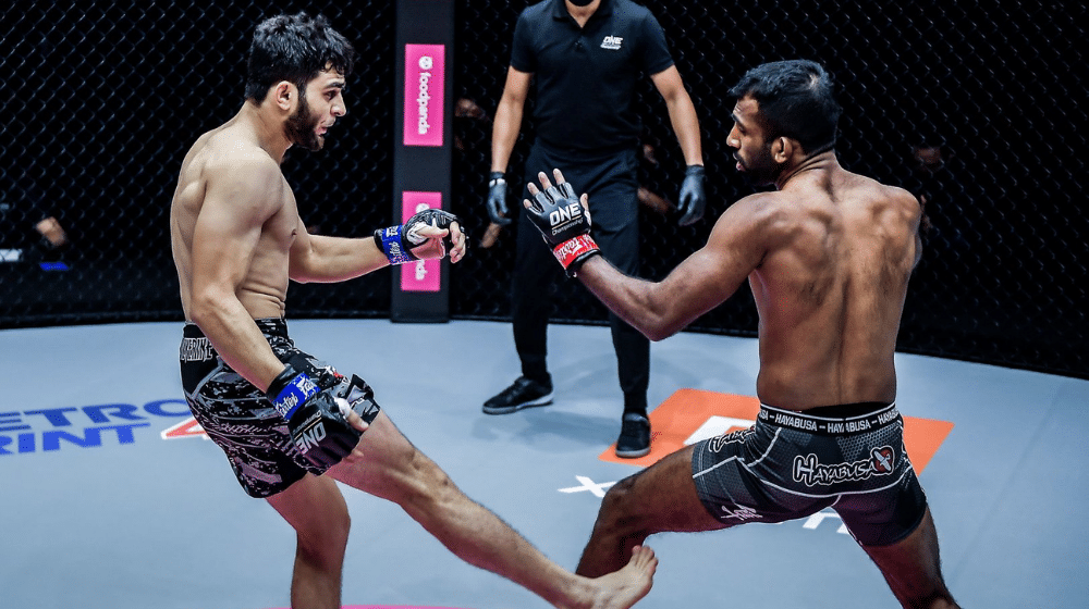 Pakistani MMA Fighter Ahmed Mujtaba Defeats India's Rahul Raja Within 1 ...