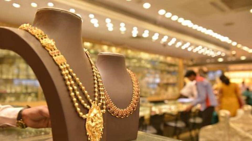 Finance Minister Stresses Need for Promoting Jewelry Exports