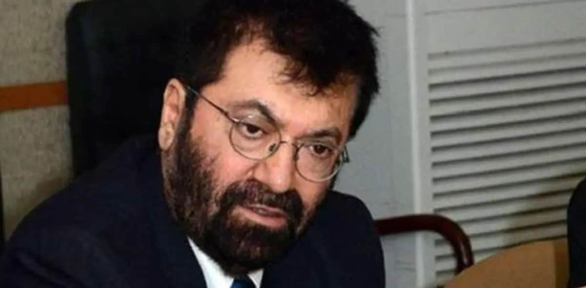 Govt Removes HEC Chairman Dr. Tariq Banuri