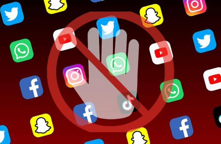 Govt Advises Officials To Stop Using Social Media | ProPakistani