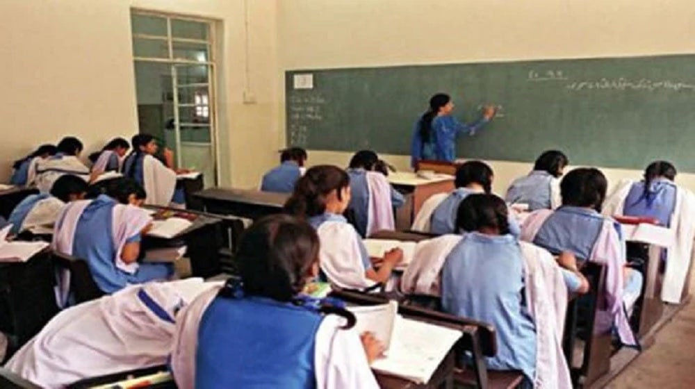 Sindh to Conduct School Exams Against Federal Decision