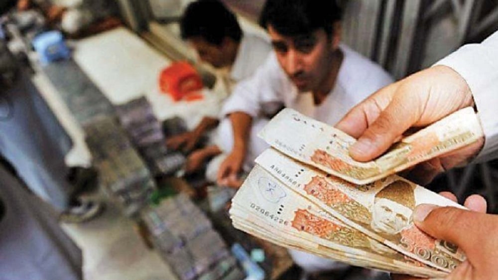 Pak Rupee Plunges 3rd Day in a Row Against US Dollar on Budget News
