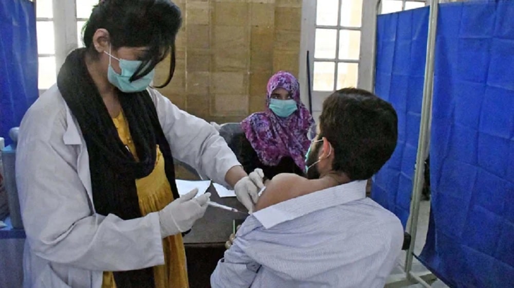 COVID-19 Vaccinators in Sindh Demand 8 Months’ Unpaid Salaries