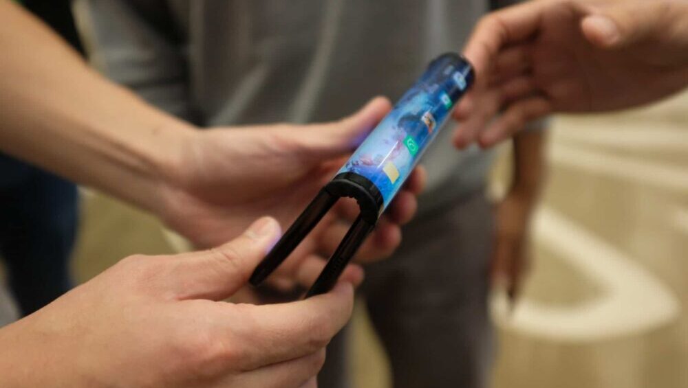 Samsung to Mass Produce Foldable Displays for Google, Xiaomi, Vivo Soon
