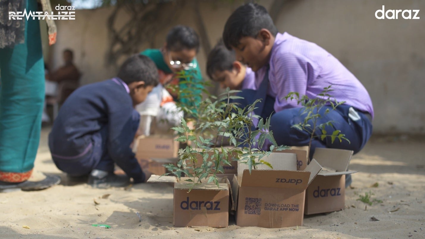 Daraz ‘Revitalizes’ the Ecommerce Ecosystem with 100% Recyclable Packaging and Tree Plantations
