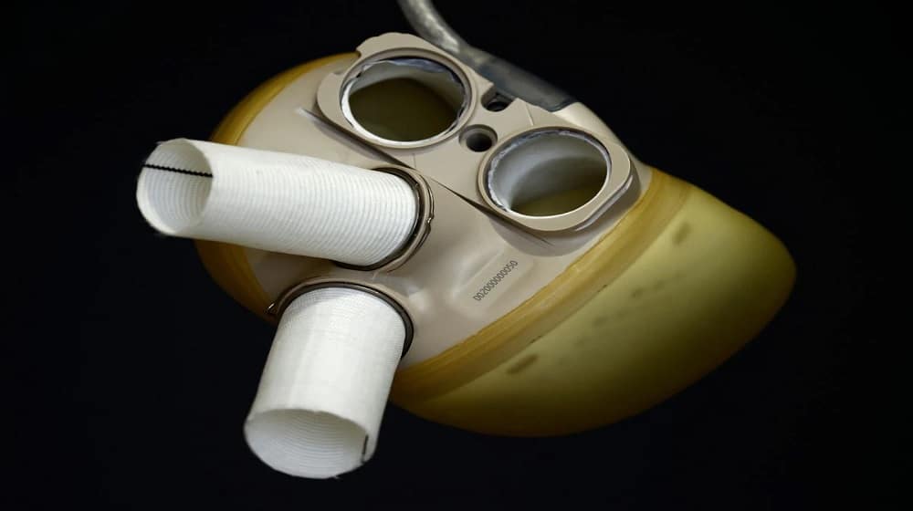 French Company Implants its First Artificial Heart in a Woman