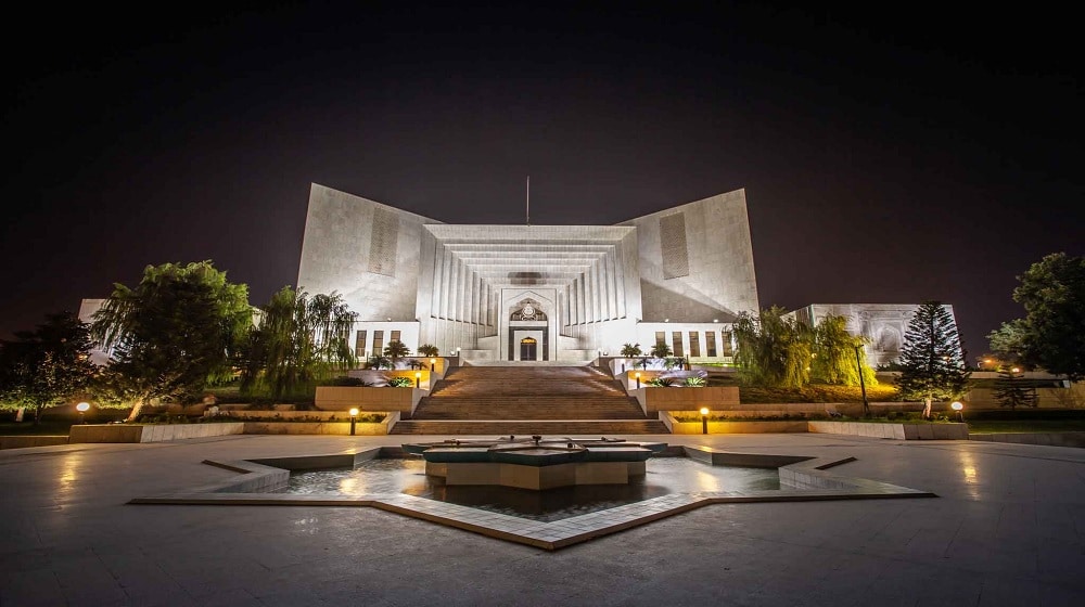 SC Slams Federal Govt for Failing to Change Pakistan’s Official Language
