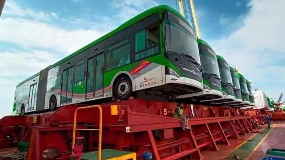 Another Batch of Green Line BRT Buses to Reach Karachi Port Tonight