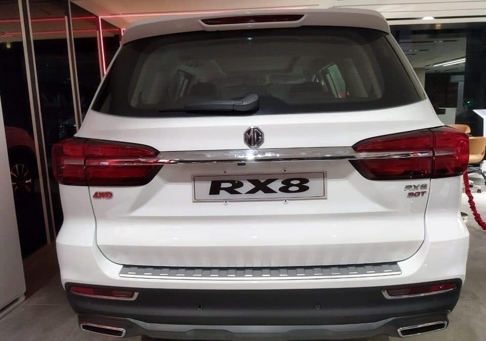 MG Displays RX8 SUV in Karachi