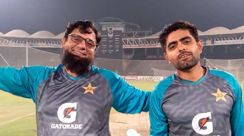 Babar Azam Takes on Saqlain Mushtaq in a 1 Over Match With a Surprise Winner [Video]
