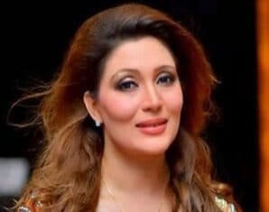 Khushboo Khan | stage actress