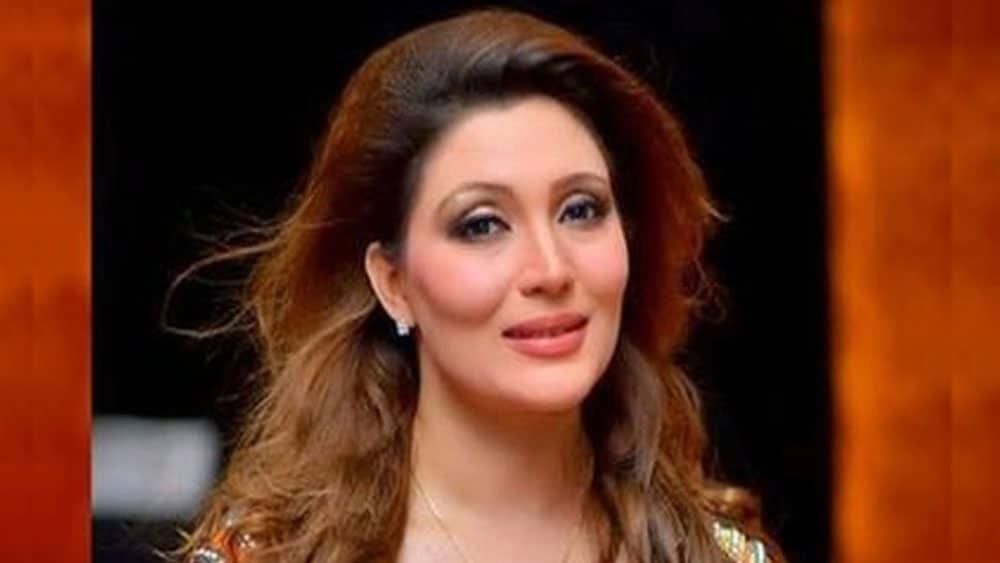Khushboo Khan | stage actress