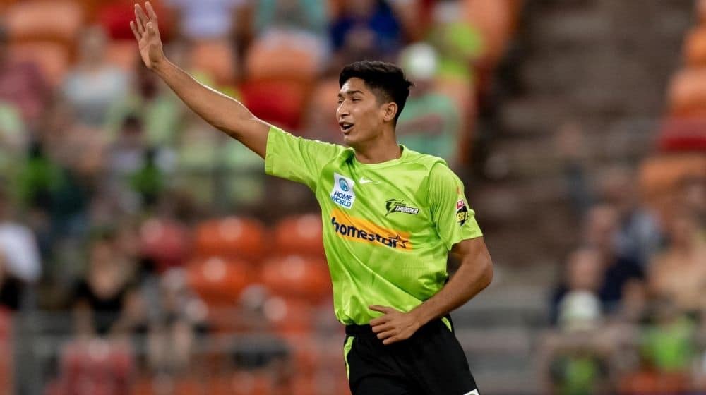 Mohammad Hasnain Makes a Dream Debut in Big Bash League [Video]
