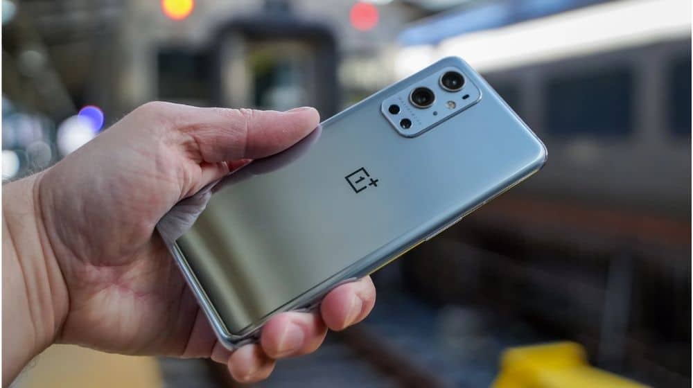 OnePlus 9 and 9 Pro Get Blurred Screen and Always on Display Fix in Latest Update