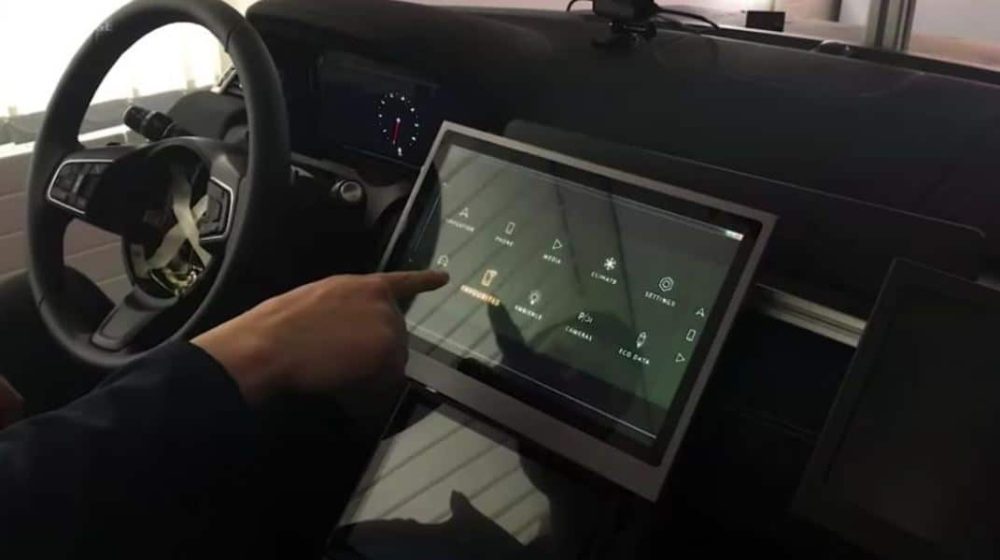 This Innovation in Cars’ Touchscreens Increase Driver Focus by 50%