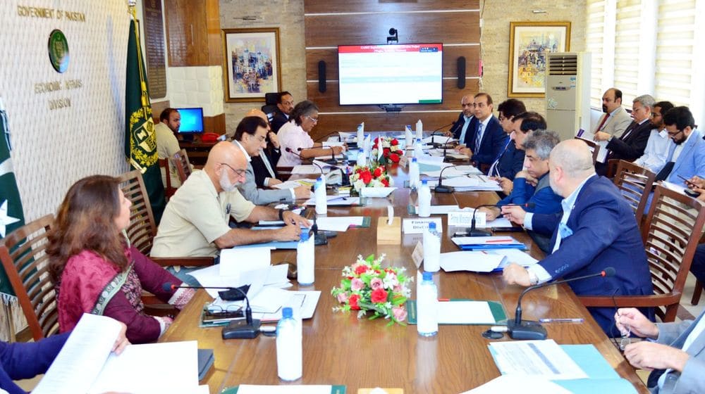 Govt Reviews Foreign Funded Projects in Balochistan