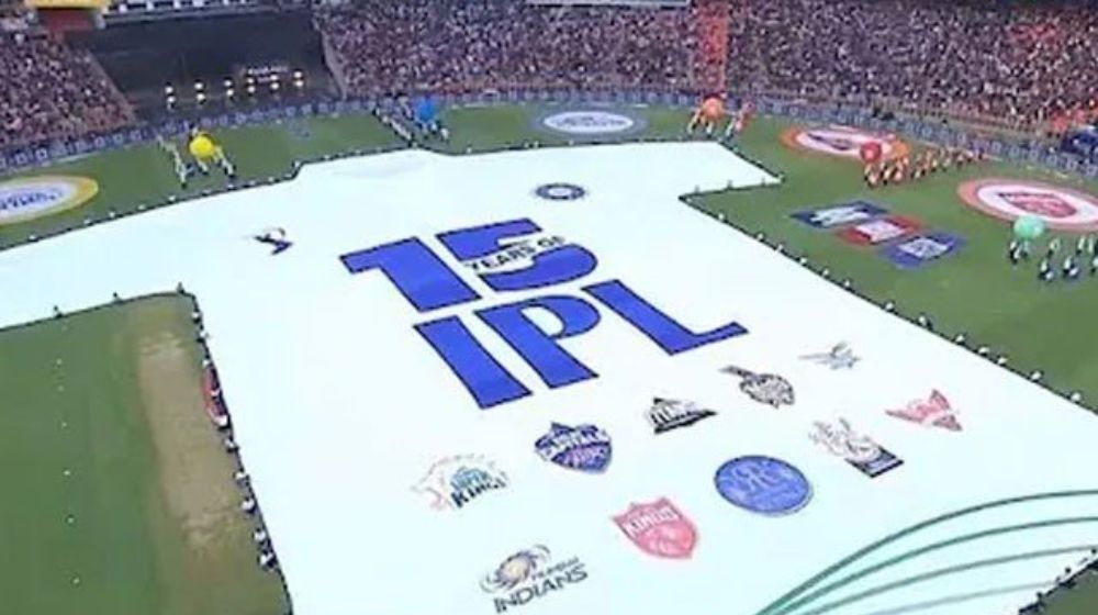 IPL Sets New Record for World’s Largest Sports T-Shirt