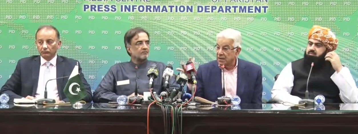 Khawaja Asif Asks Public to Reduce Fuel and Electricity Usage