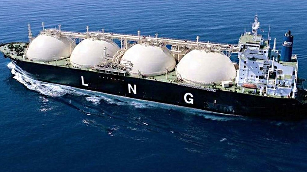 Pakistan Buys LNG Cargo at Premium Price to Reduce Gas Shortage