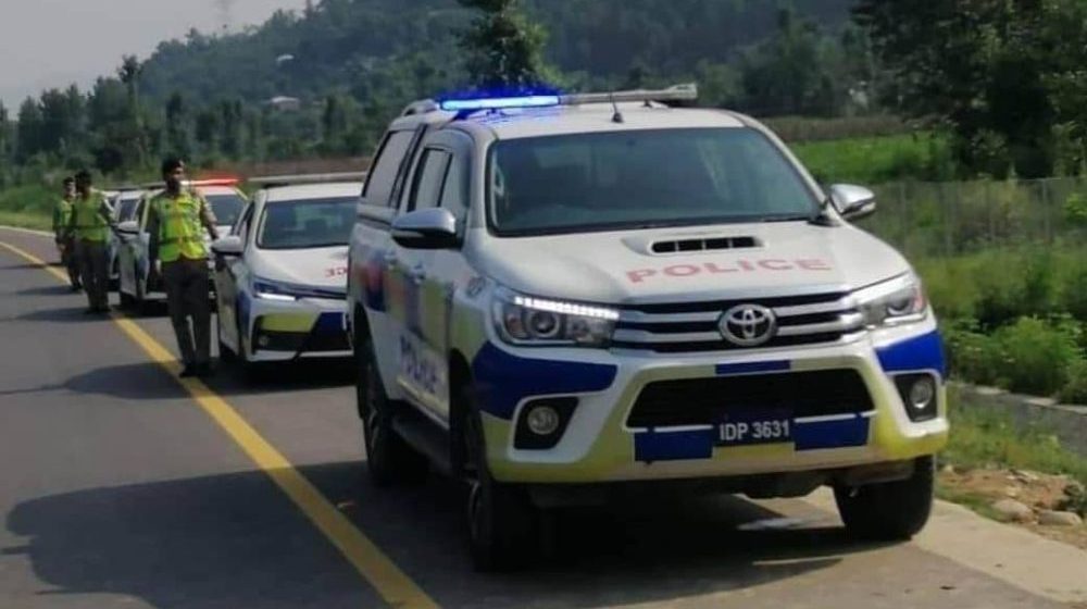 Motorway Police Prevents Kidnapping Attempt of a Girl