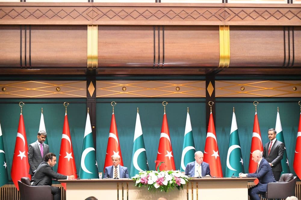 Pakistan and Turkey Ink Agreements and MoUs for Enhanced Cooperation