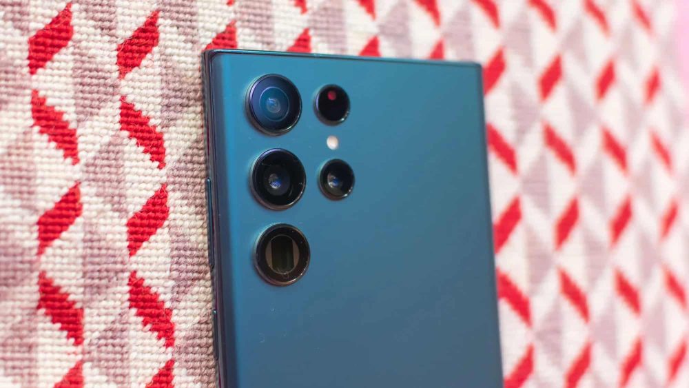 Samsung’s Upcoming Smartphone Camera to Reach 450 MP Resolution