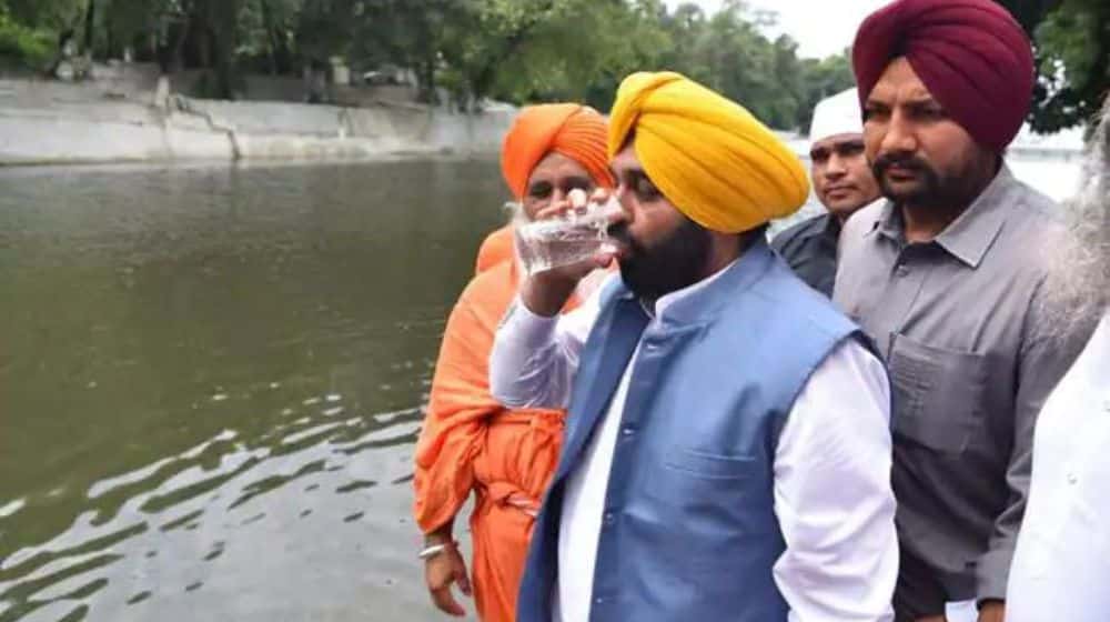Indian Punjab’s CM Gets Stomach Infection After Drinking Water From ‘Holy’ River: Video