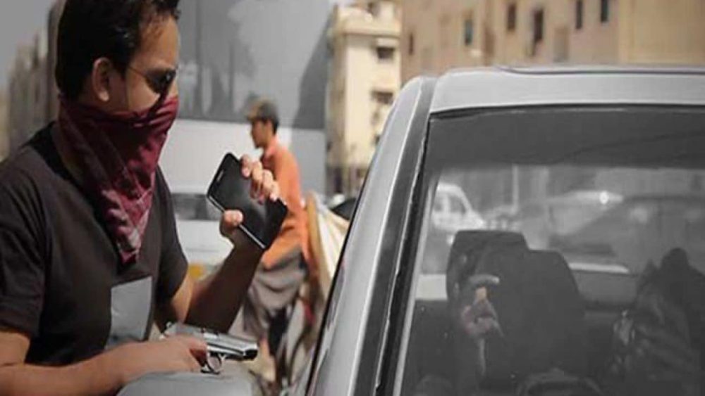 Armed Robbers Are Targeting Ride Hailing Services in Karachi