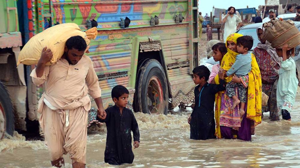 Ministry of Maritime Affairs Donates Rs. 70 Million for Flood Victims