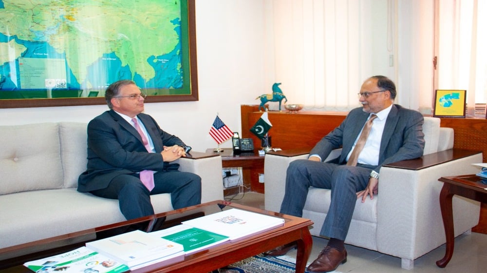 US Envoy Offers Assistance for Rehabilitation of Flood Victims