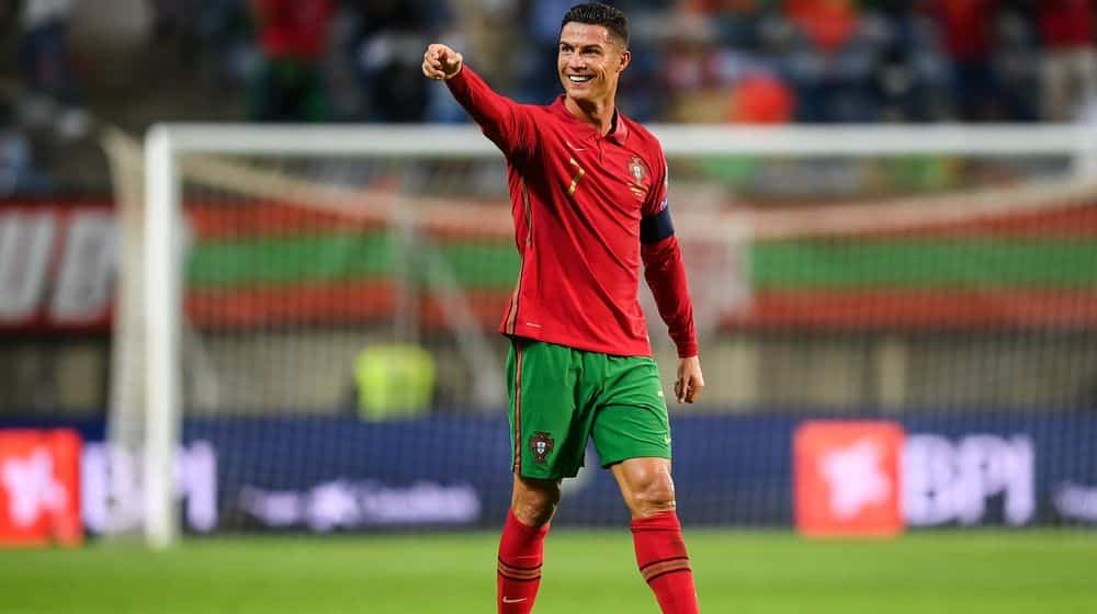Cristiano Ronaldo Now Has More Instagram Followers Than There are People in USA