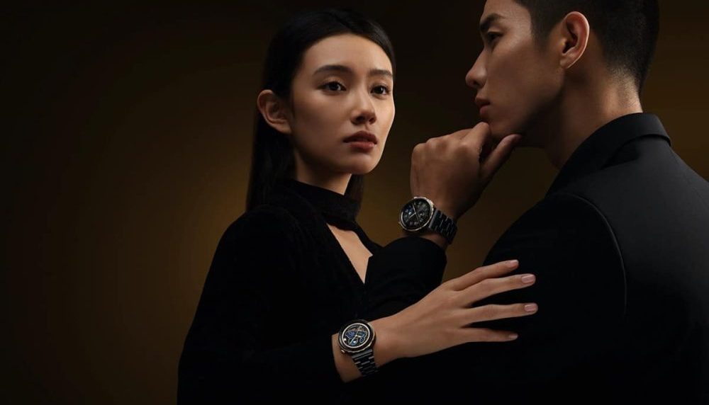 This Huawei Smartwatch Can Store and Charge Your Earbuds