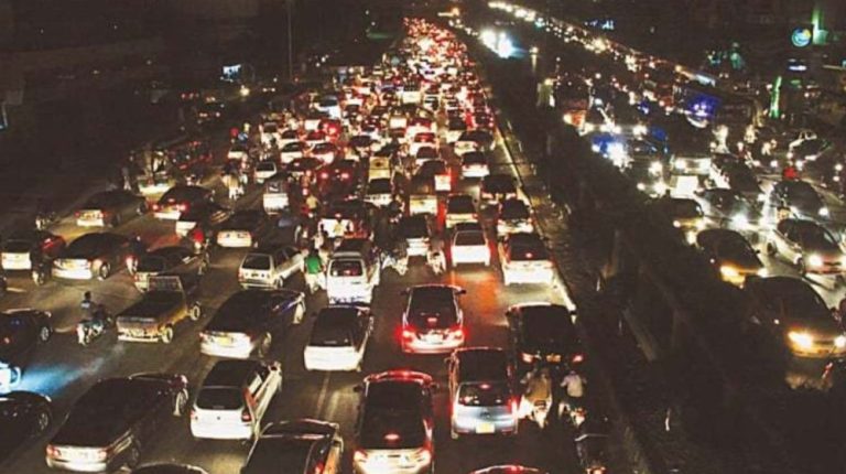 Alert: Traffic Signals Across Pakistan Go Dark Due to Power Failure