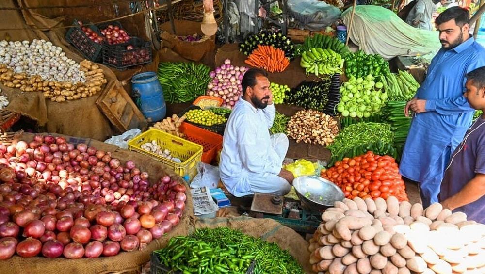 Weekly Inflation in Pakistan Breaks All Records to Hit 48.35%
