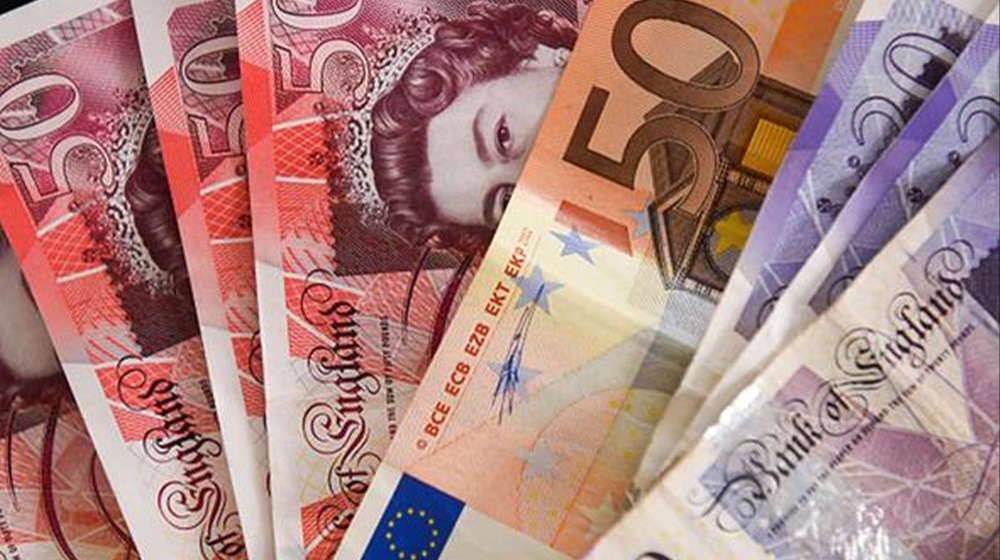 Rupee Crashes Against Australian Dollar, British Pound