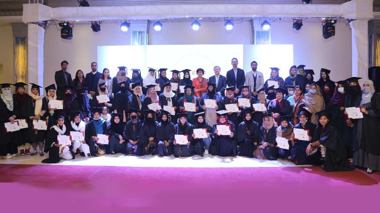 Circle and L’Oréal Fund for Women Celebrate Digital Literacy Program Graduates in Islamabad