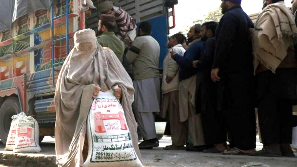 Minister Blames Provinces for Flour Crisis in the Country