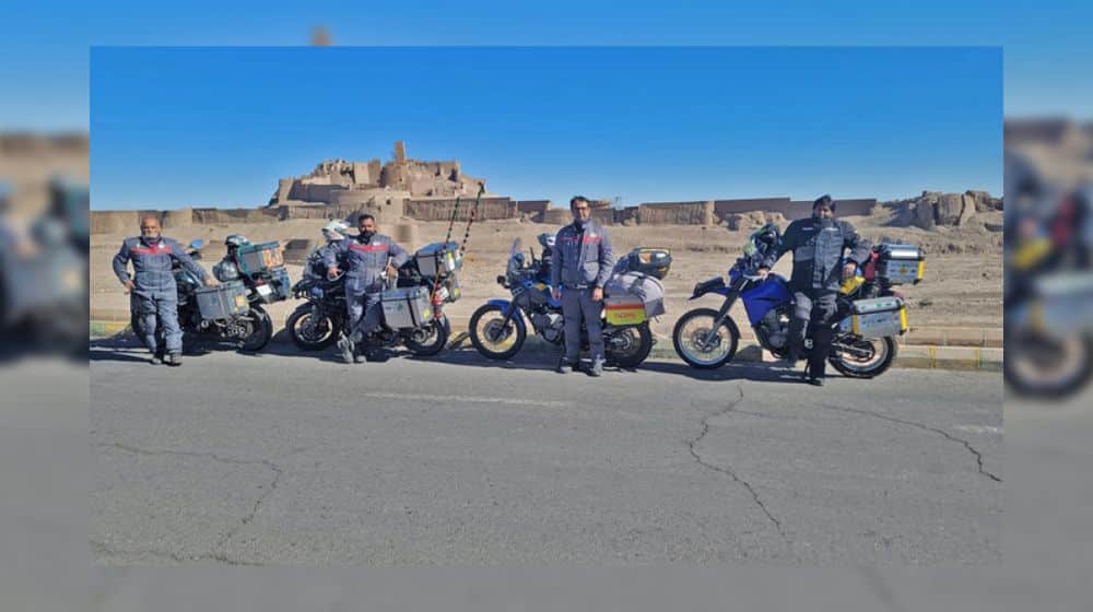 Pakistanis Who Left for Umrah on Bikes Arrive in UAE