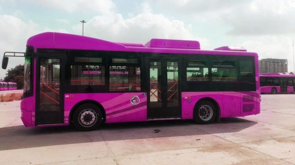 Pink Bus Gets Into Accident Due to Light Rain Causing Huge Traffic Jam