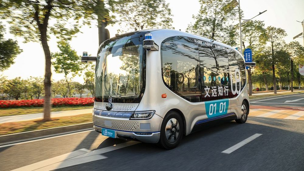 China Begins Testing Driverless Electric Buses