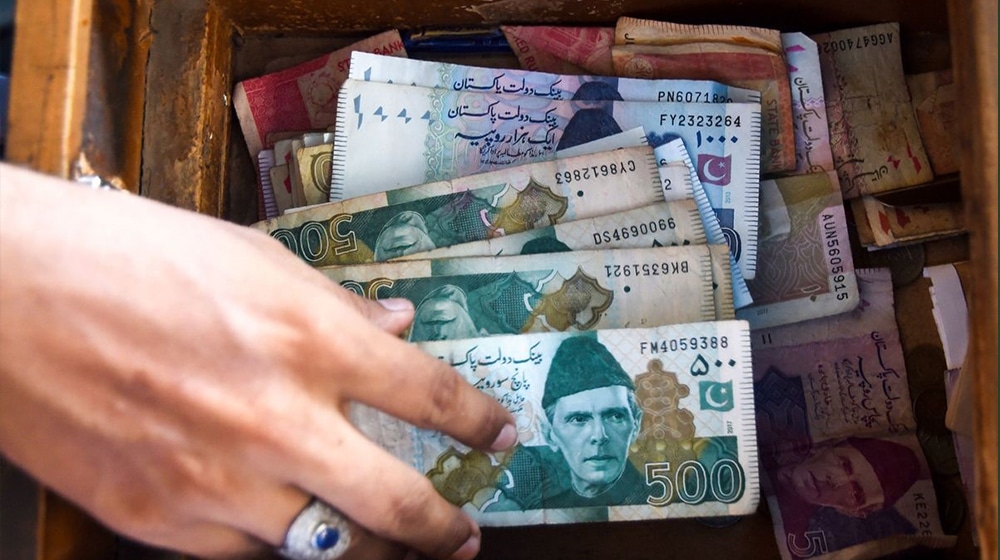 Nearly 75% of Pakistanis Are Losing Their Savings Due to Crushing Inflation