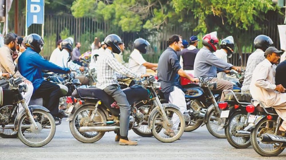 Motorcycles Are the Biggest Causes of Pollution in Lahore: Report
