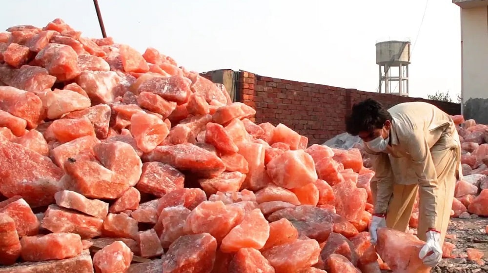 US Company Plans to Invest $200 Million in Pakistan’s Pink Salt Industry
