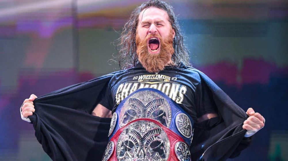 Popular WWE Superstar Visits Kaaba, Calls It His Biggest Achievement
