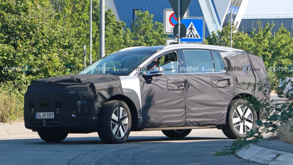 Hyundai’s Flagship Electric Car Spotted in Camouflage
